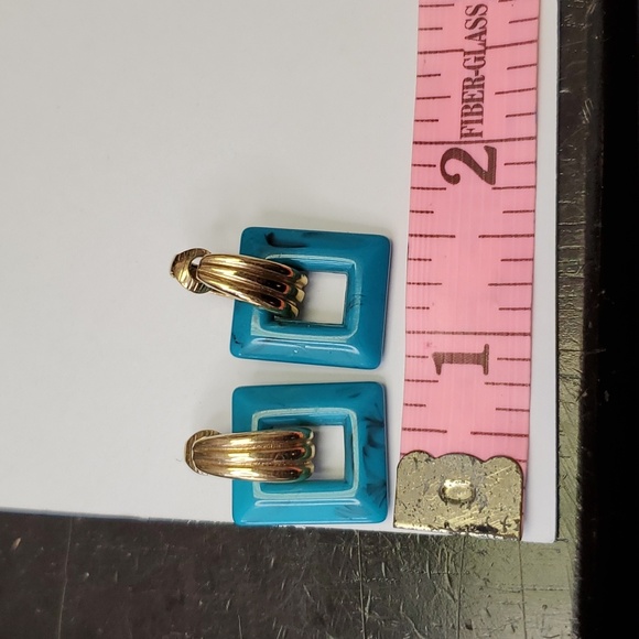 Vintage clip on earrings - Picture 4 of 4